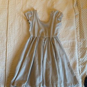 Cute black and white short sleeve twirl dress